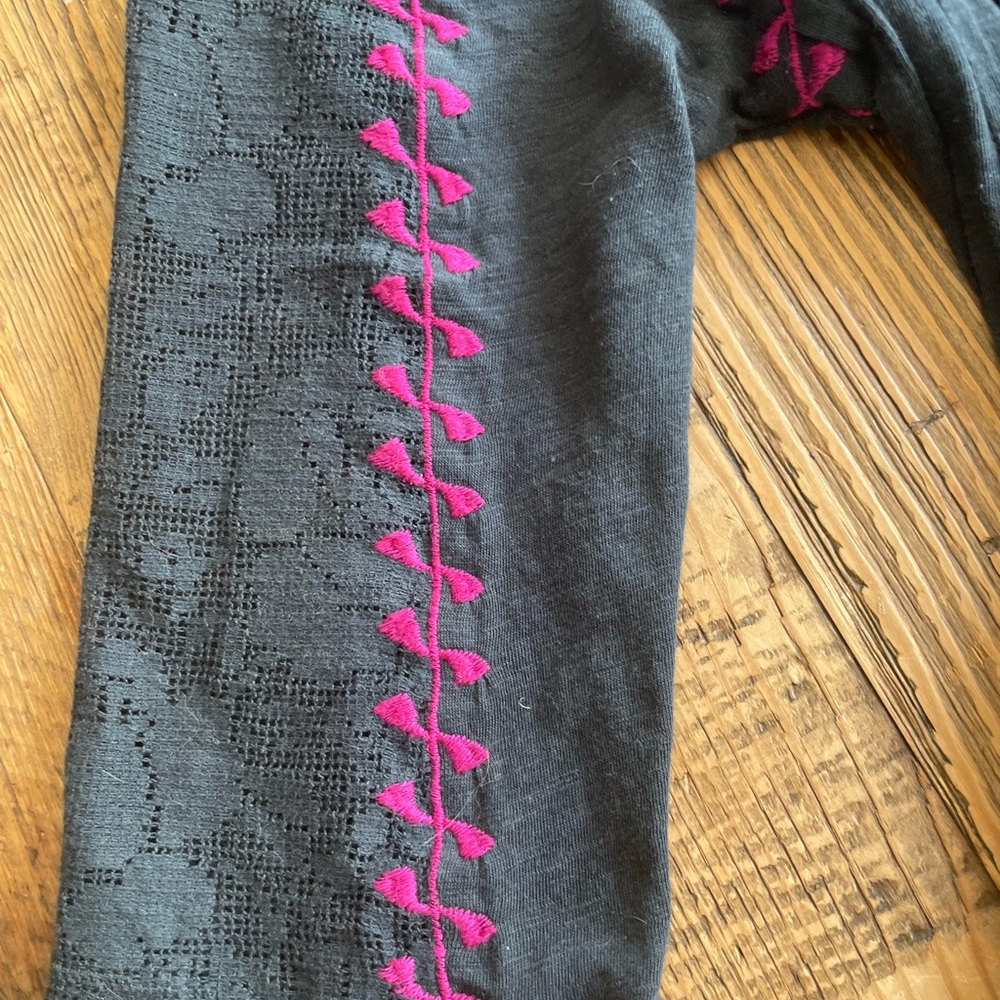 Gorgeous lace and embroidery Vanessa, Virginia Anthropologie top in EUC M - Picture 7 of 10